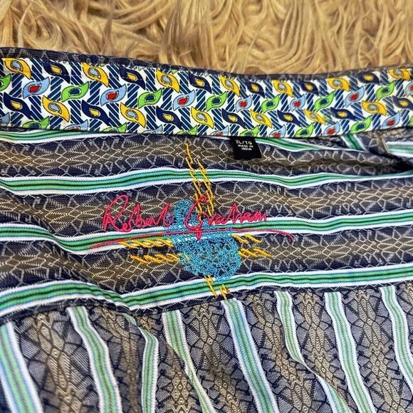 Robert Graham Button Down flip cuff Shirt  XL - Picture 2 of 7